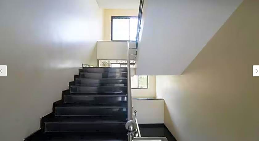 HOTEL BHARANI
