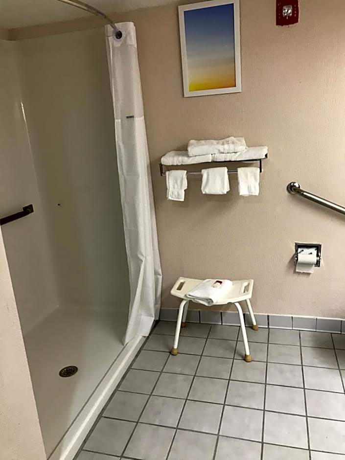 Days Inn by Wyndham Panama City