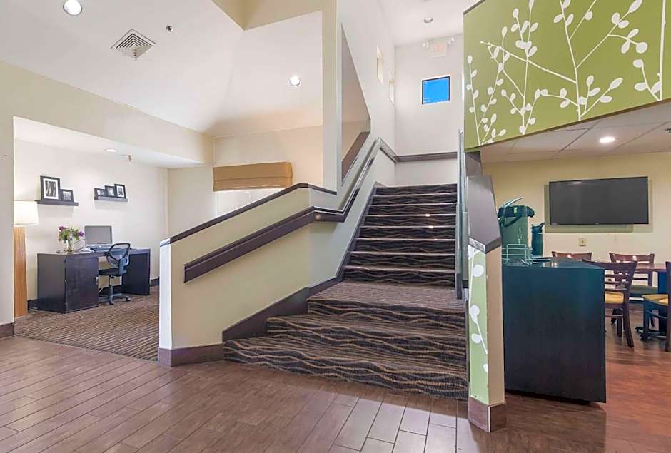 Studio 6 Suites Knoxville ,TN - Downtown