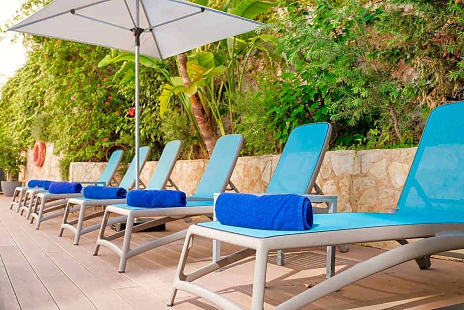 Hotel Agua Beach