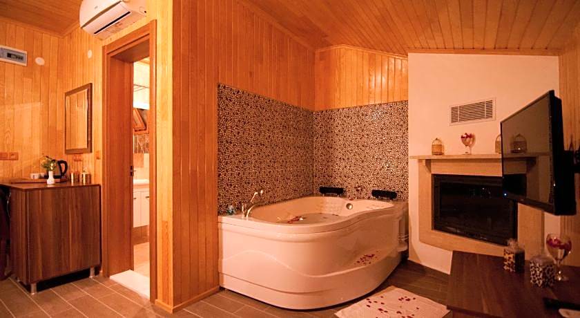 defne otel