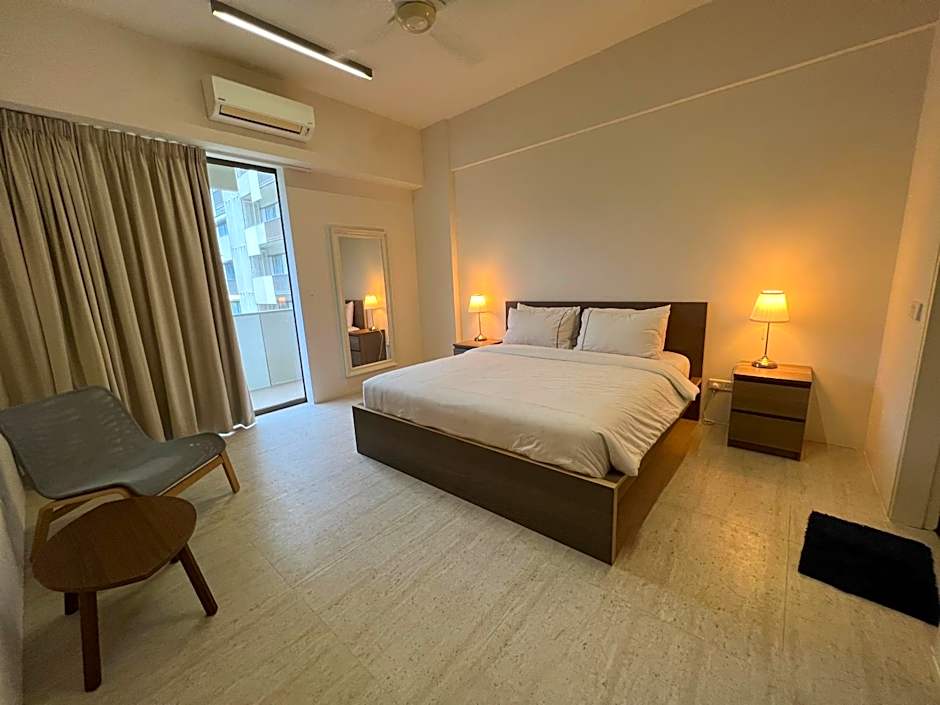 By The Sea Cozy Beachfront Home Side Seaview333A