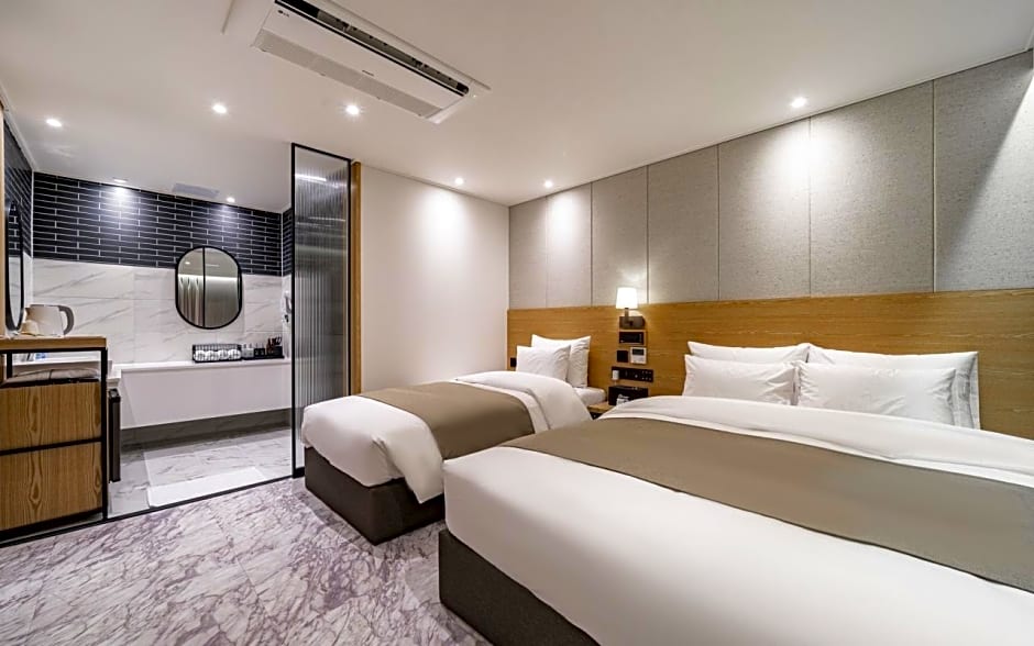 Busan Songjeong Brooks Hotel