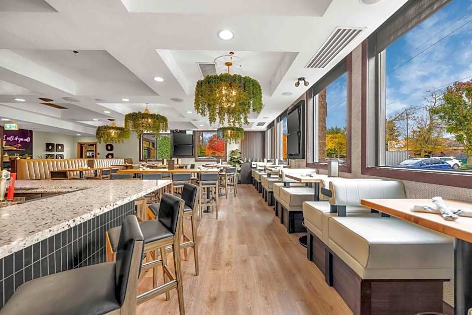 Sandman Vancouver Airport