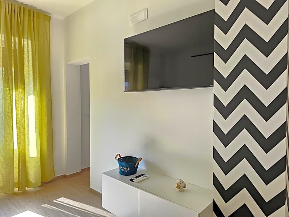 Maria's Home by MONHOLIDAY