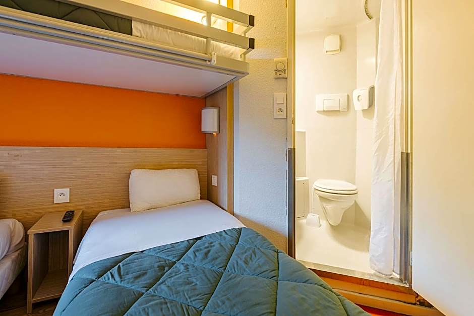 Photo 1 of 17 of 3 Single Beds