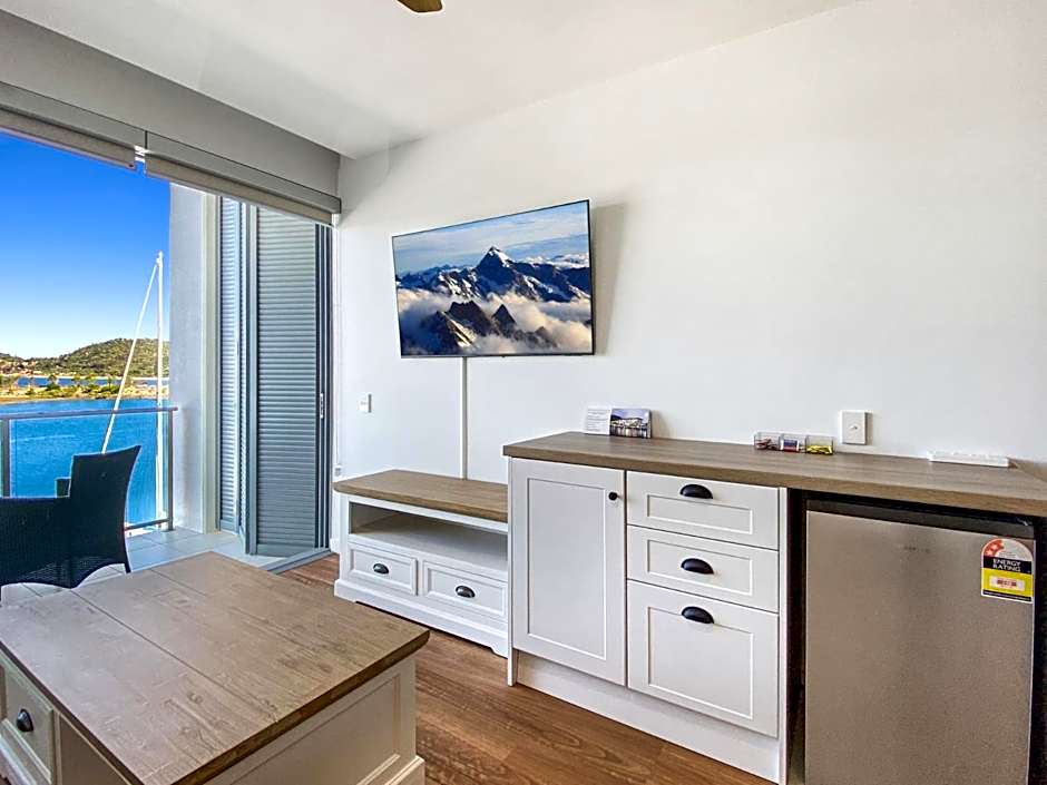 Blue on Blue Studio Room 1362