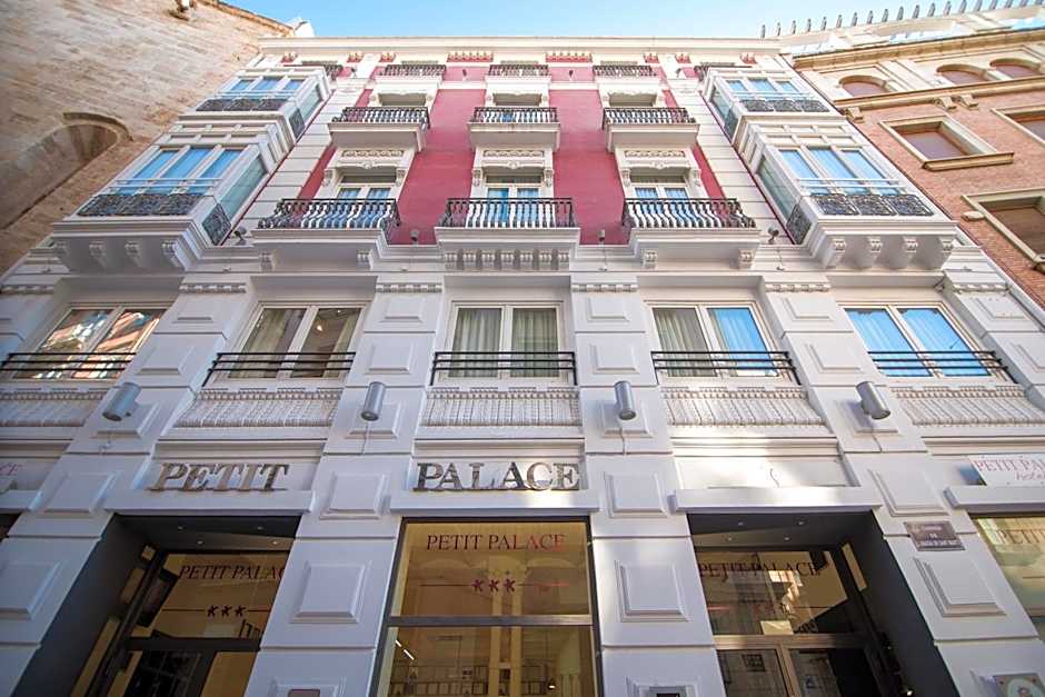 Petit Palace Plaza de la Reina