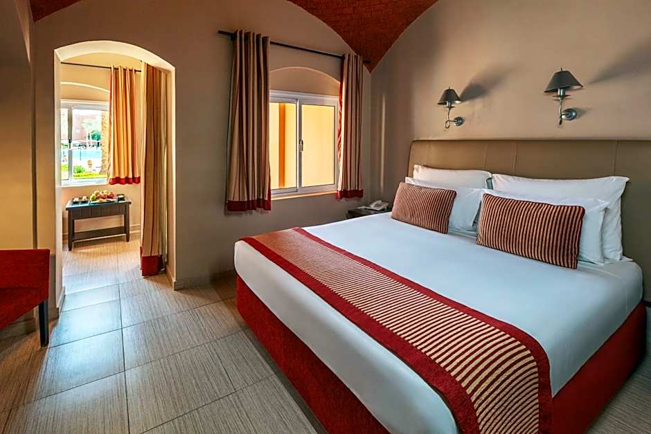 Photo 1 of 5 of Superior 1 Queen Bed or 1 Twin Bed, Pool View