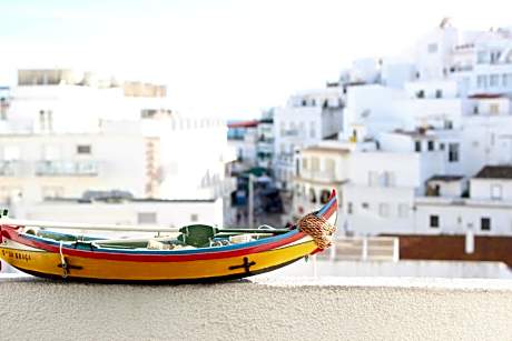 Rich & Poor Hostel Albufeira