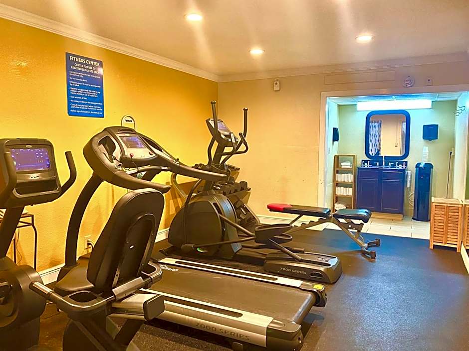 Days Inn by Wyndham Pensacola - Historic Downtown