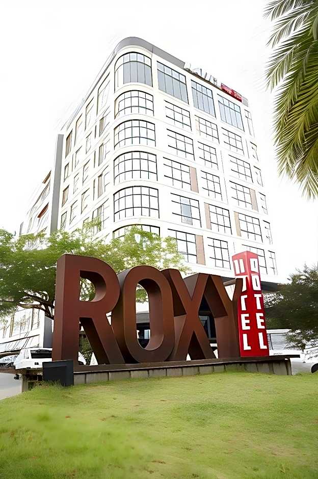 Roxy Hotel & Apartments