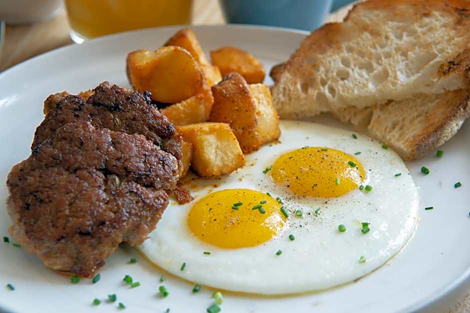 Hi-Lo Hotel, Autograph Collection by Marriott