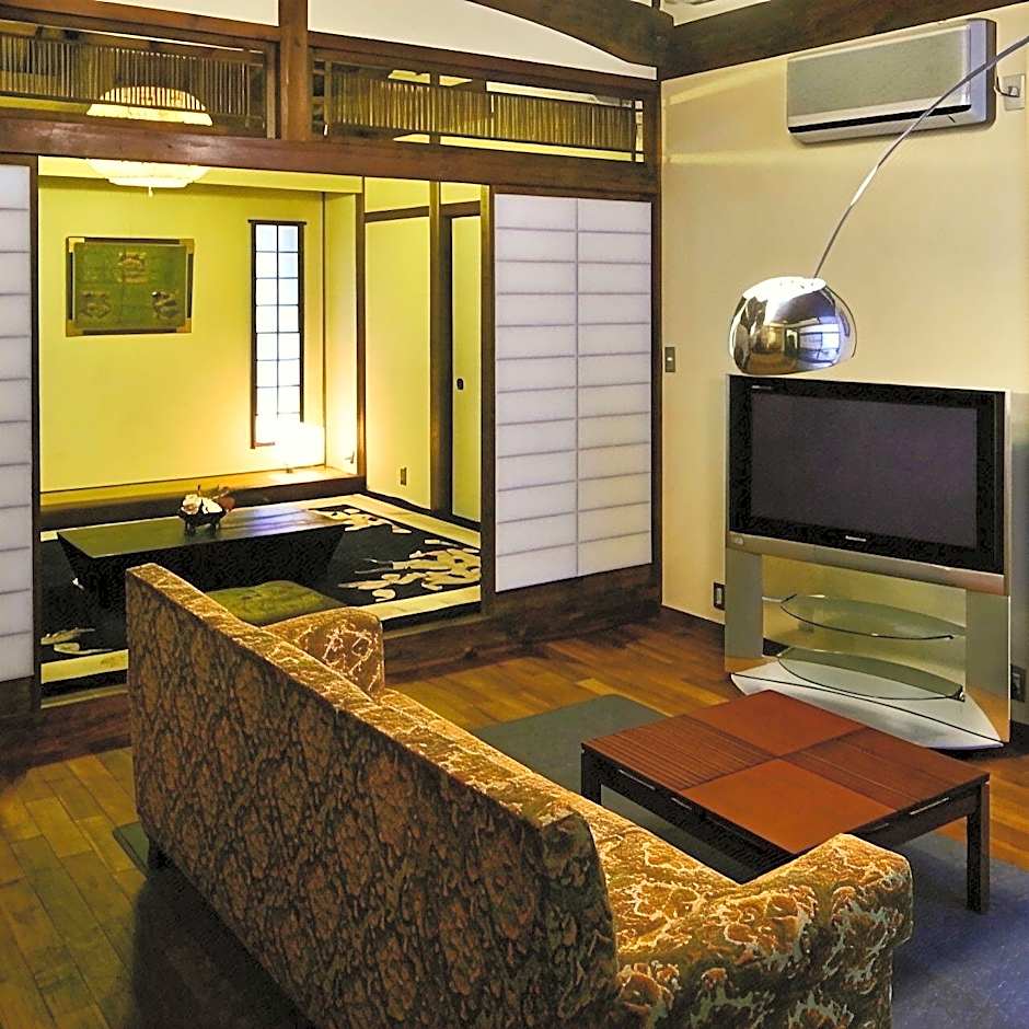 Yufuin Onsen Kishokaiuntei Muzinzo