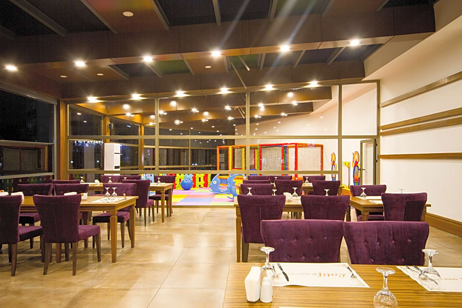 Sky Business Hotel & Spa