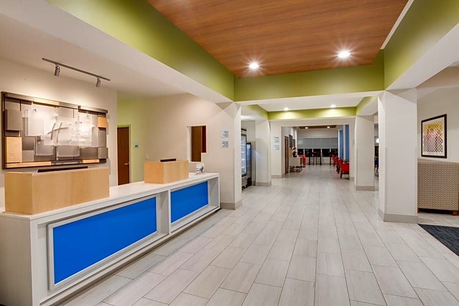 Holiday Inn Express Hotel & Suites Tampa-Fairgrounds-Casino By IHG