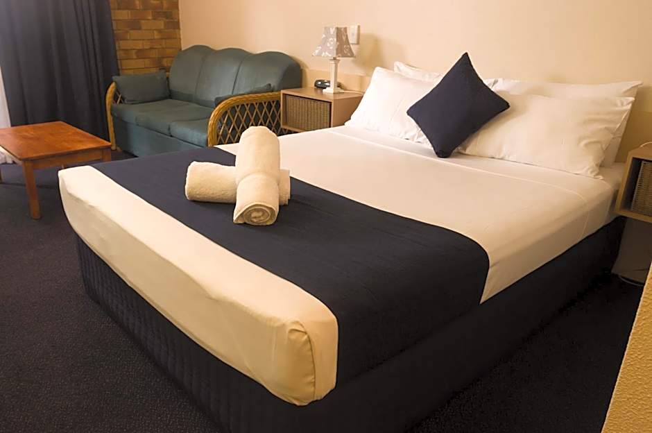 AAA Lancaster Court Motel