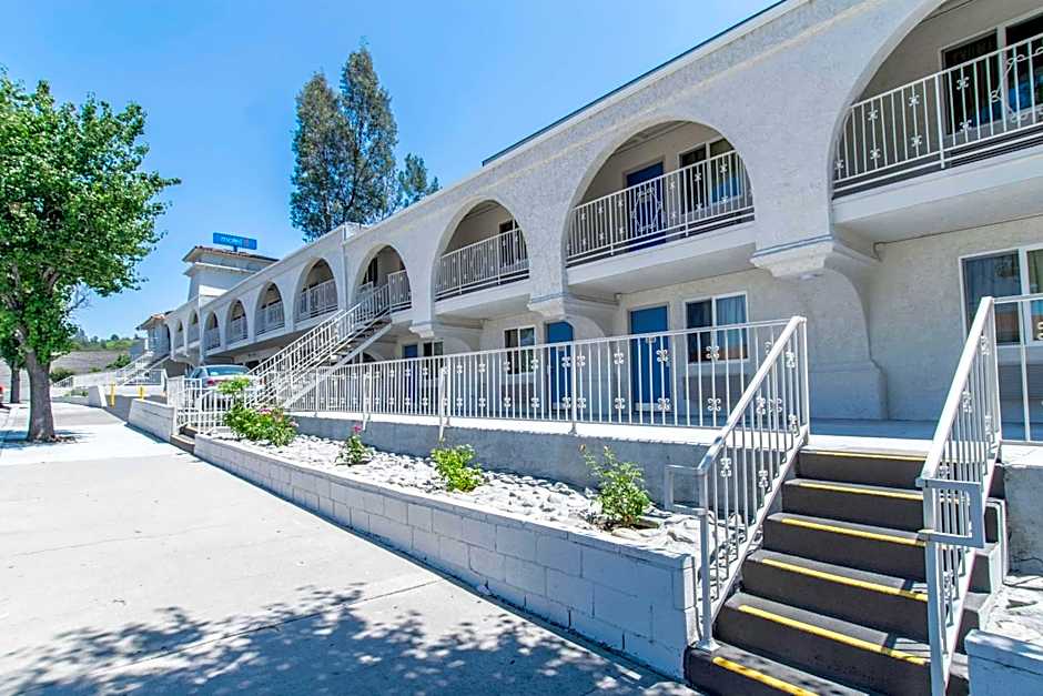 Motel 6-Orange, CA - Anaheim
