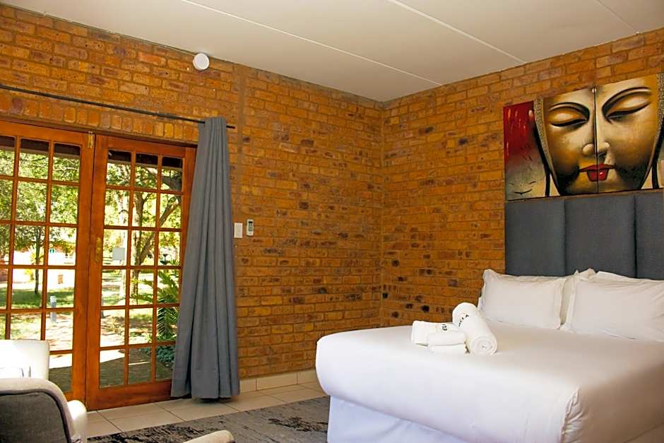 Mela Luxury Game Lodge