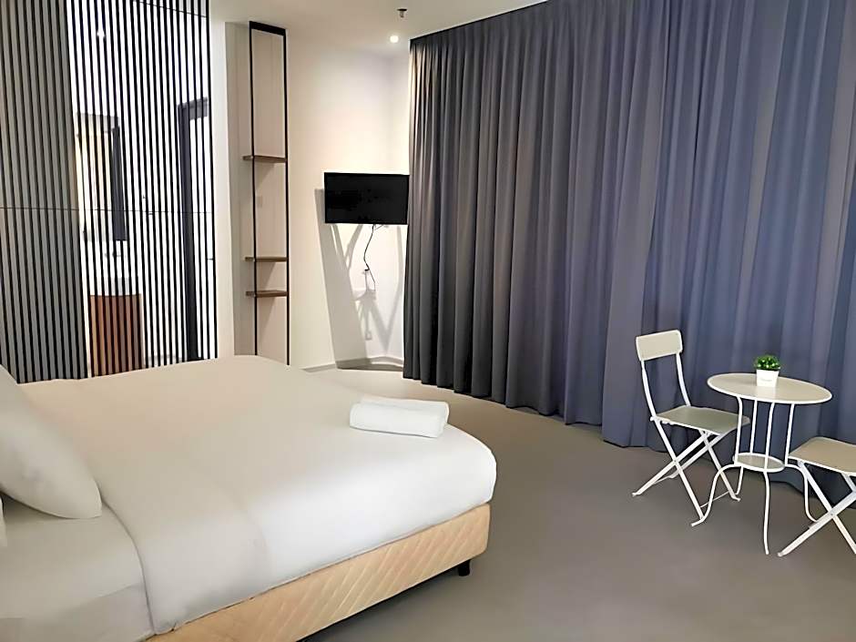 T+ PREMIUM HOTEL