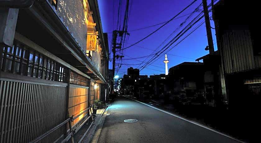 Traditional Kyoto Inn serving Kyoto cuisine IZUYASU