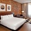 Le Place d Armes Hotel Suites
