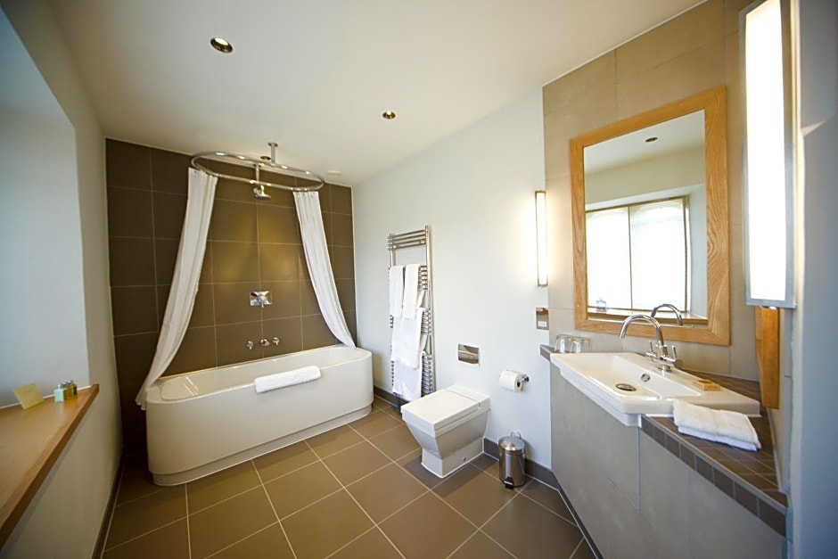 Leeds Castle Maiden's Tower