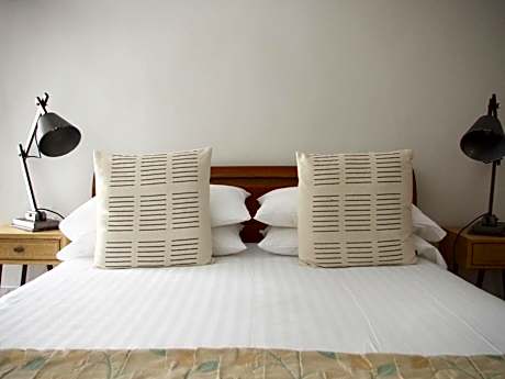 Deluxe Double Room with Bath