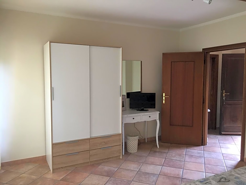 B&B Sotto Le Mura – Pavone Canavese, NY