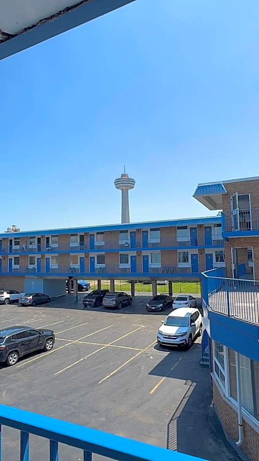 Empress Inn and Suites by the Falls