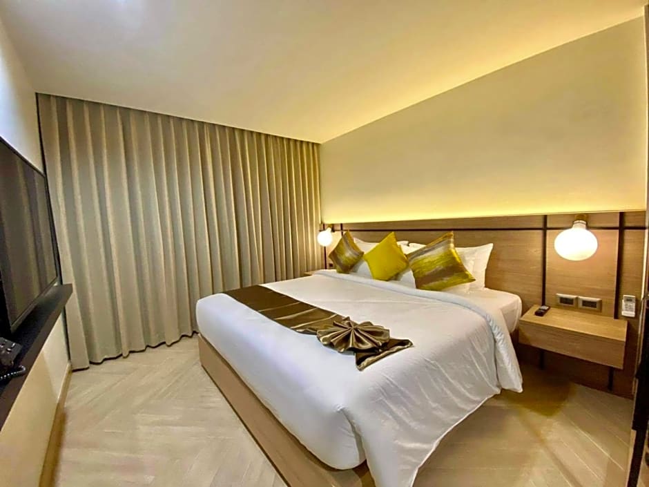 The Gold Living Life