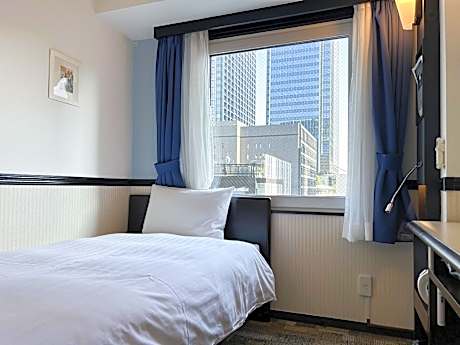 Single Room - Non-Smoking