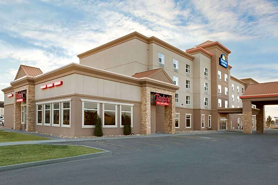 Days Inn & Suites by Wyndham Edmonton Airport