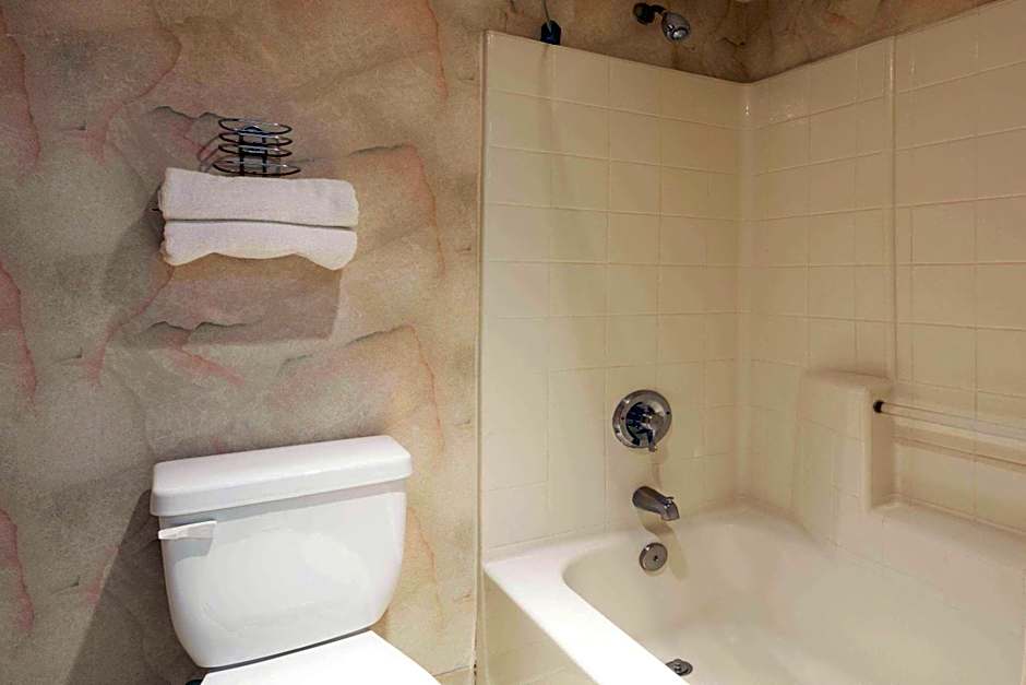 Days Inn by Wyndham Seatac Airport