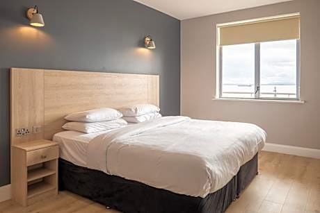 Two-Bedroom Apartment with Sea View