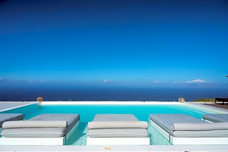Terra Blanca Suites
