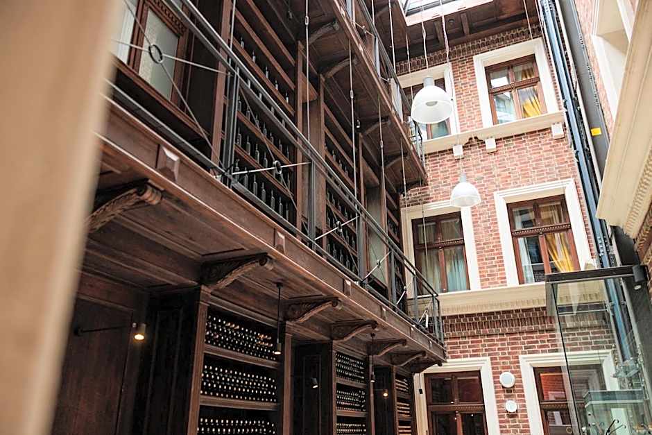 Palazzo Rosso Old Town