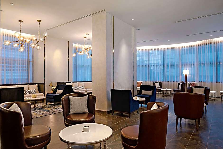 Hyatt Place Bangkok Sukhumvit 24