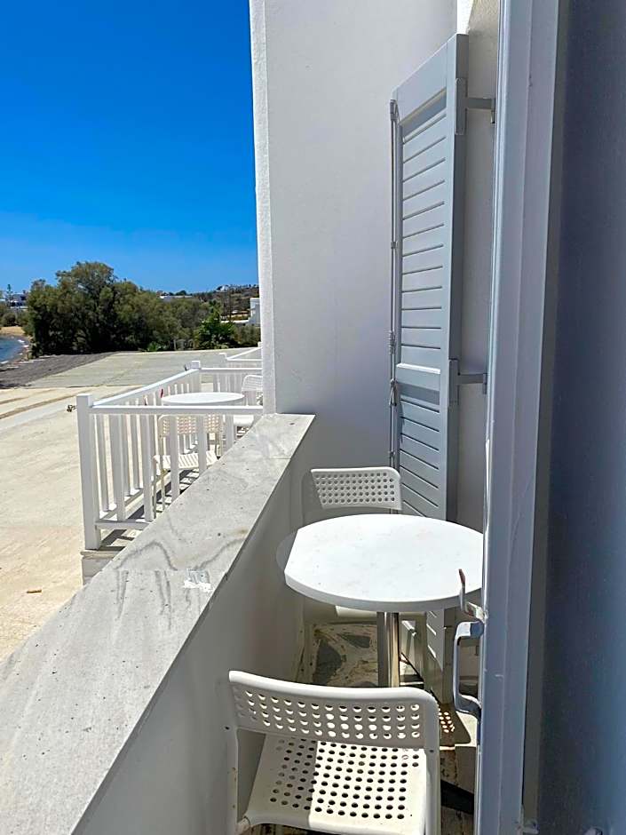 Fisilanis Beachfront Hotel