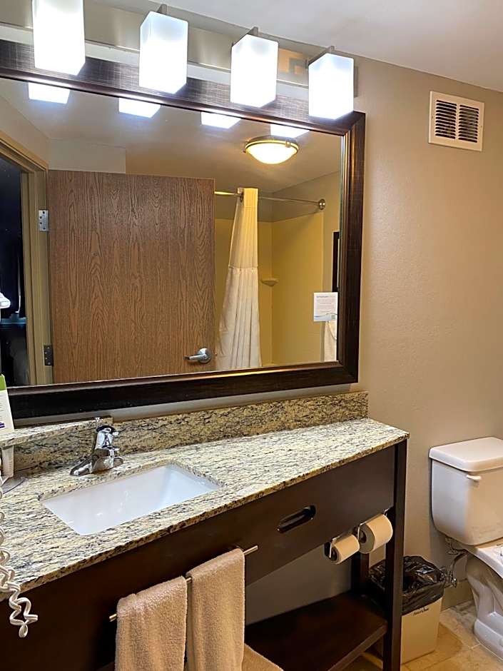 AmericInn by Wyndham Algona