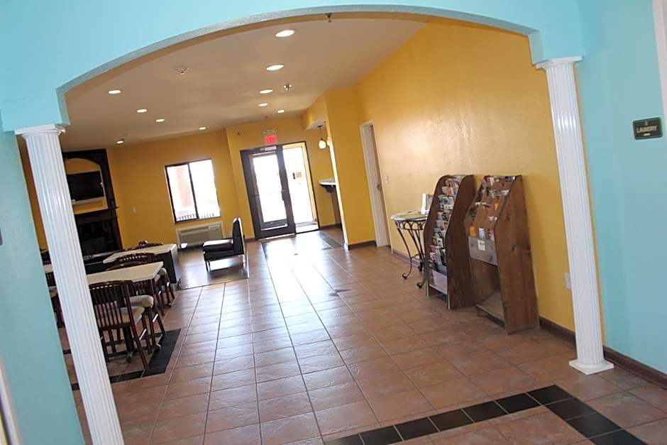 Home Gate Inn & Suites