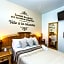 Mala Vecindad Beer Hotel