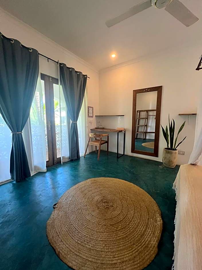 Siri Beach Lodge