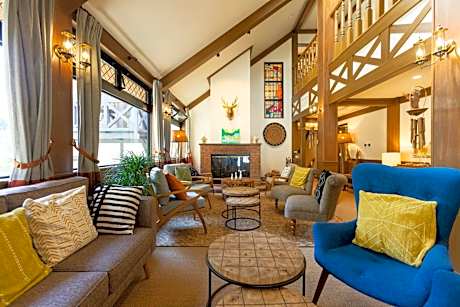 Riverside Lodge