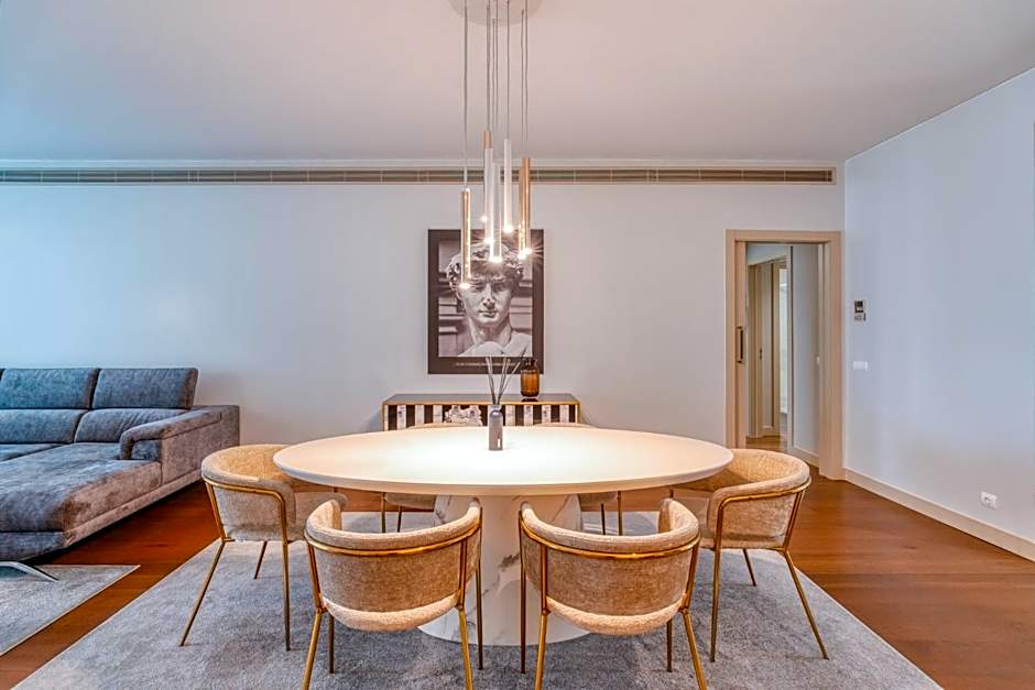 Suite BK - 3 Pools - Gym - AC - Huge Balcony