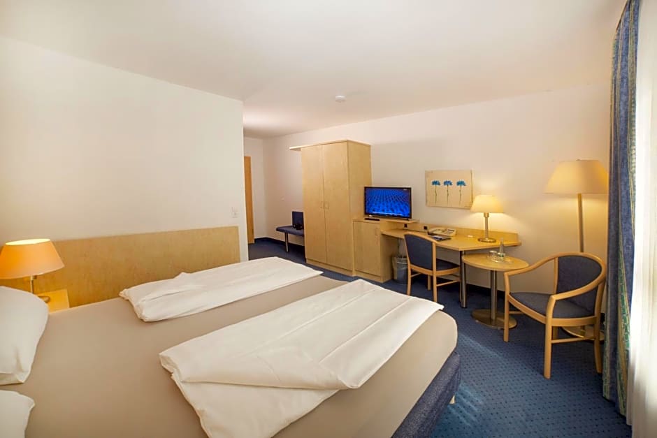 Fairway Hotel