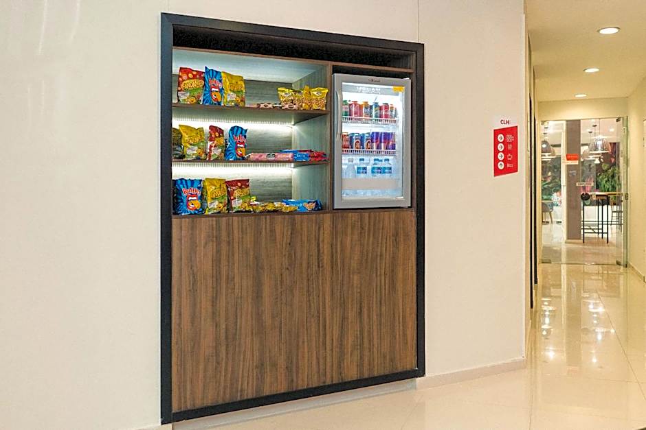 CLH Suites Domingos Ferreira