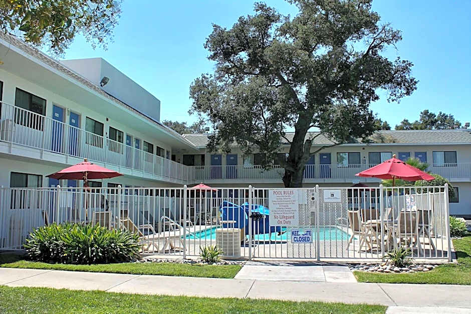 Motel 6-Atascadero, CA