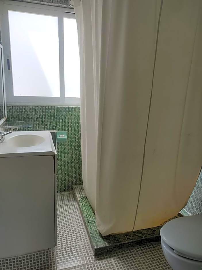 Gal - Habitaciones Confortables