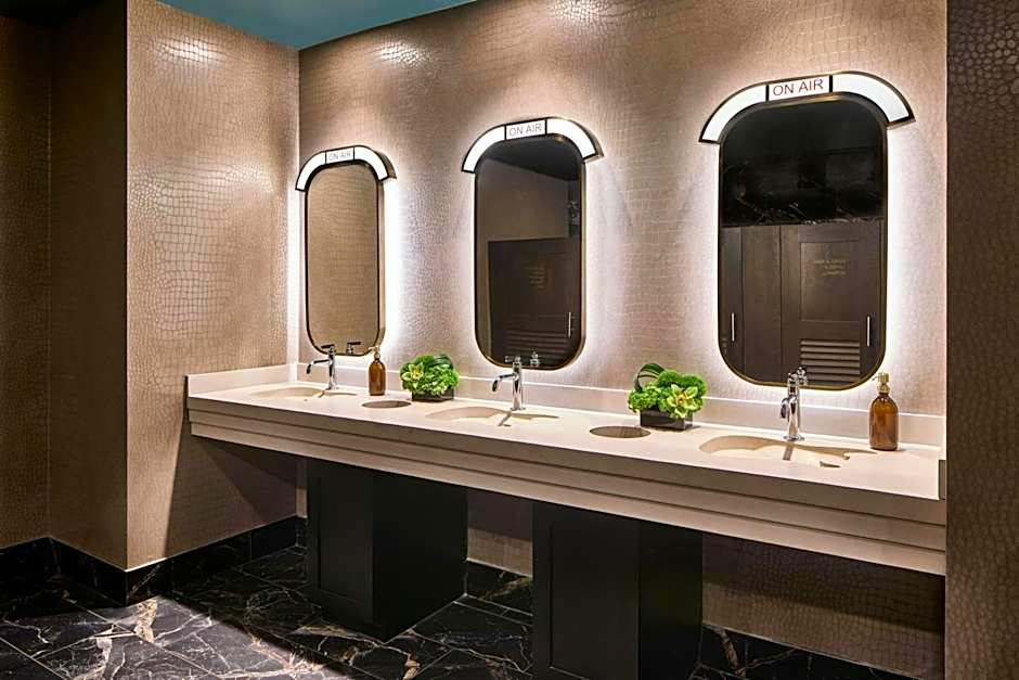 Renaissance Shoals Resort & Spa